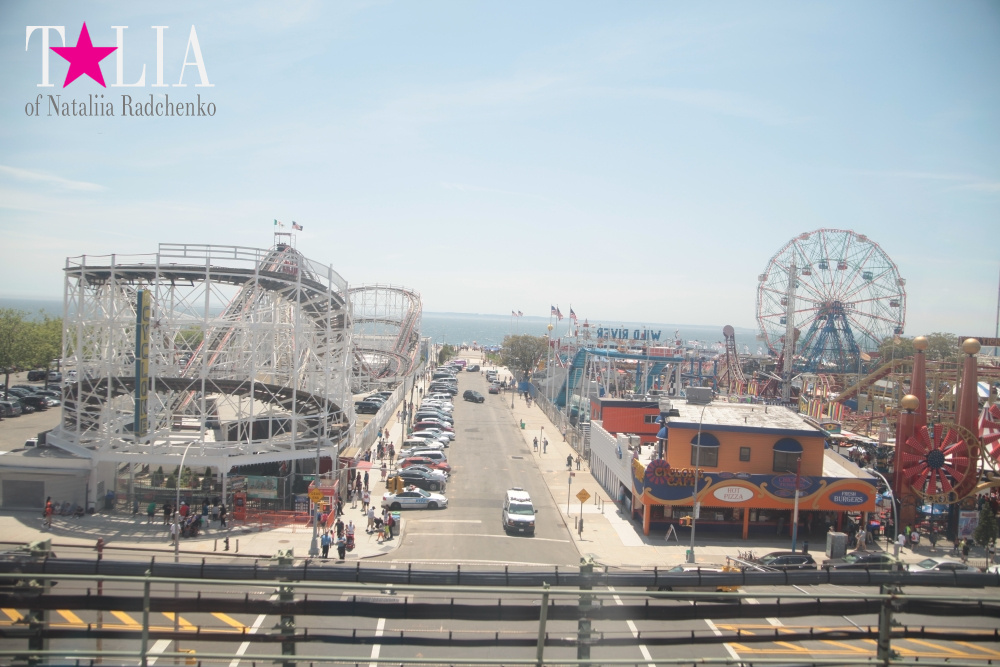 Лето в Нью-Йорке - это Кони-Айленд